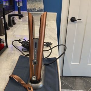 Dyson Copper Hair straightener